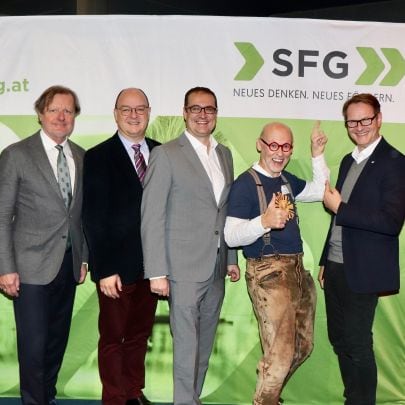 Florian Ferl (Regionalstellenleiter, WKO-HF), Prof. Michael Steiner (KF-UNI-Graz), Edgar Ahn (CIO, BDI BioLife Science); Christoph Ludwig (GF, SFG); Johannes Gutmann (GF, Sonnentor); Marcus Martschitsch (Bgm., Stadtgemeinde Hartberg); Stefan Lorenzoni (GF, Ökopark Hartberg)