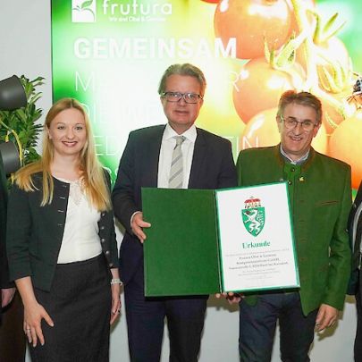 Eigentümer Hans Schwarzenhofer, Geschäftsführerin Katrin Hohensinner-Häupl, Landeshauptmann Christopher Drexler, Eigentümer Manfred Hohensinner und Franz Städtle