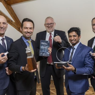 Landesrat Willibald Ehrenhöfer, Stefan Trabesinger (Pro2Future), Gerd Hribernig (Pro2Future), Muaaz Abdul Hadi (Pro2Future) und Christoph Ludwig (SFG)