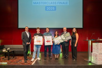 Christoph Ludwig (GF SFG), Thorsten Krauss (Gewinner – Distillery Krauss GmbH), Lukas Bernauer (3. Platz, Yflavour), Daria DE Astis und Sepp Mosshammer (3. Platz – Fleischerei Mosshammer GmbH), Susanne Urschler (Leitung Styrian Food Hub)